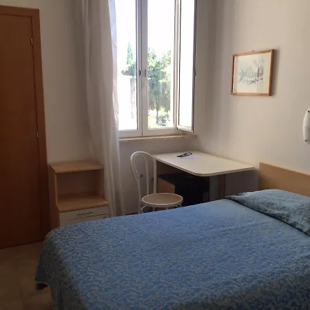 מלון Lido 3*